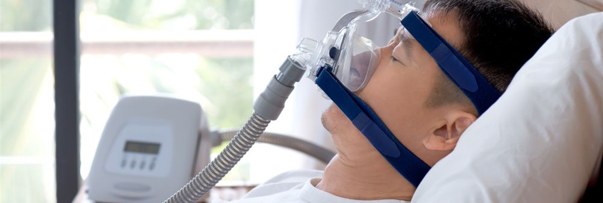 Patient receiving CPAP sleep therapy